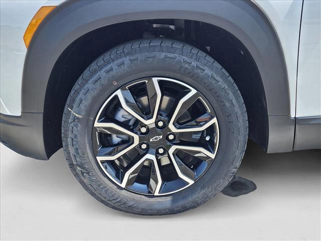new 2025 Chevrolet TrailBlazer car, priced at $33,720