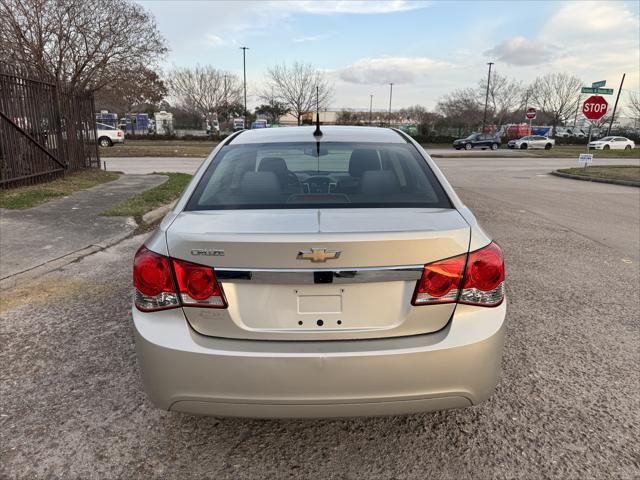 used 2014 Chevrolet Cruze car, priced at $5,495