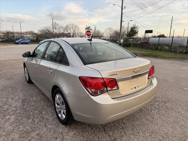 used 2014 Chevrolet Cruze car, priced at $5,495