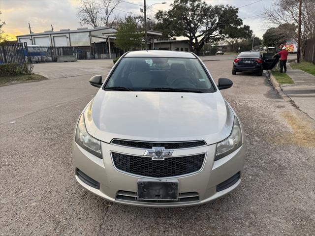 used 2014 Chevrolet Cruze car, priced at $5,495