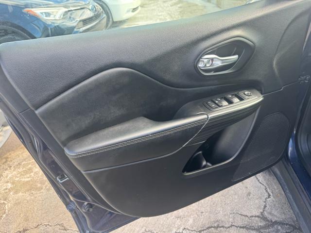 used 2015 Jeep Cherokee car, priced at $13,900