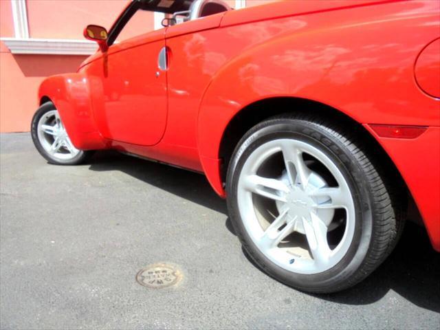 used 2005 Chevrolet SSR car, priced at $26,988