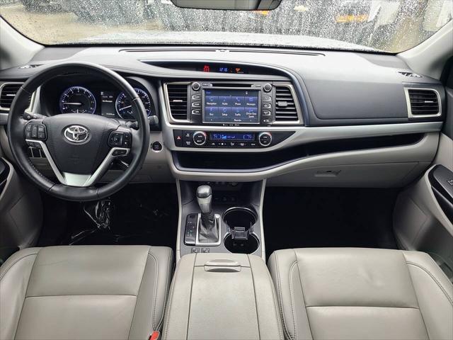 used 2019 Toyota Highlander car, priced at $20,900