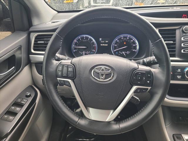 used 2019 Toyota Highlander car, priced at $20,900