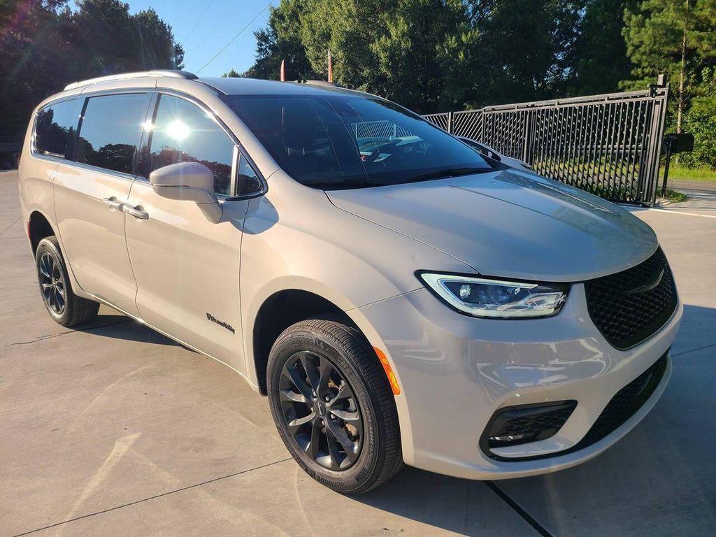 used 2021 Chrysler Pacifica car, priced at $47,700