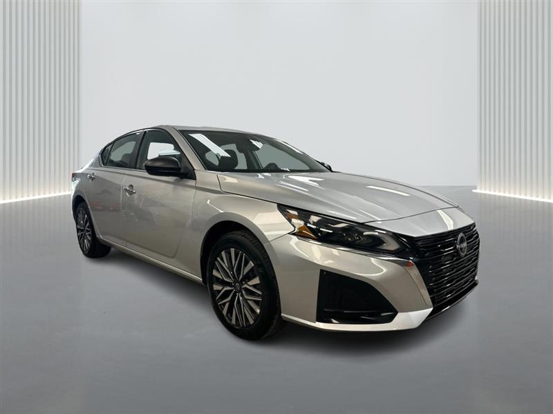 used 2025 Nissan Altima car, priced at $20,900