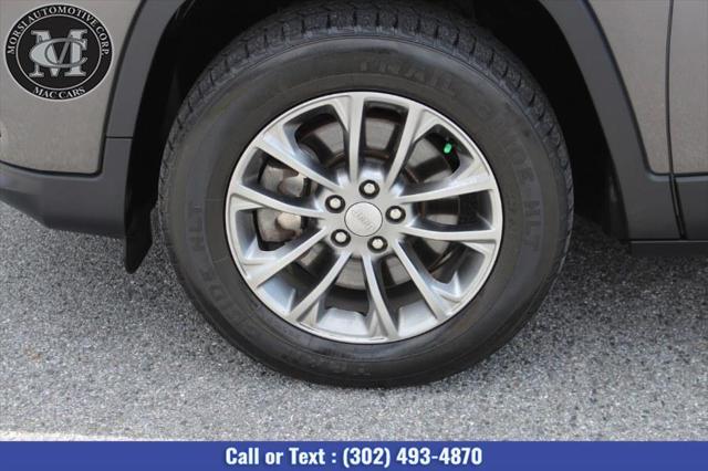 used 2019 Jeep Cherokee car, priced at $18,497