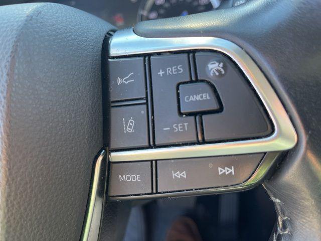used 2021 Toyota Highlander Hybrid car, priced at $29,689