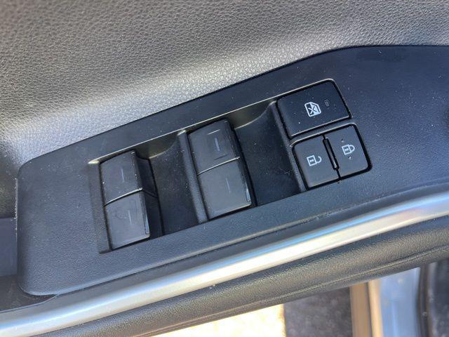 used 2021 Toyota Highlander Hybrid car, priced at $29,689