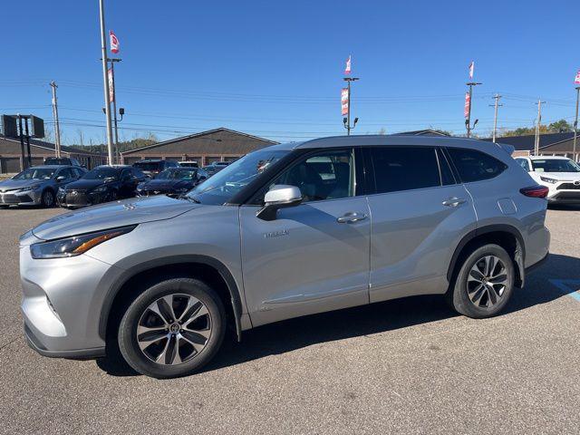 used 2021 Toyota Highlander Hybrid car, priced at $29,689