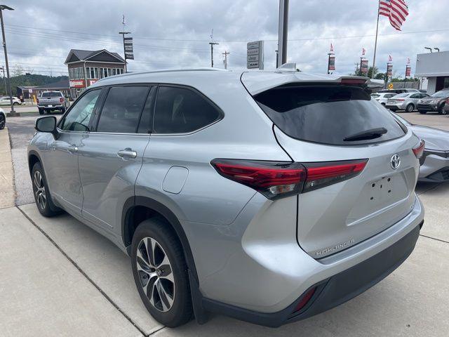 used 2021 Toyota Highlander Hybrid car, priced at $33,685