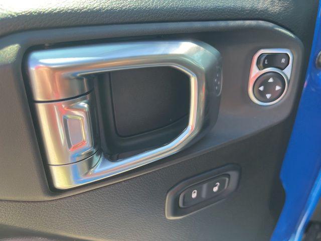 used 2023 Jeep Gladiator car, priced at $33,808