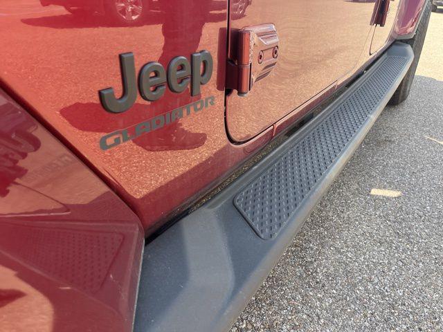 used 2021 Jeep Gladiator car, priced at $32,632