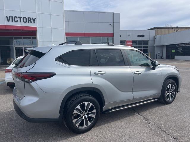 used 2024 Toyota Highlander car, priced at $42,500