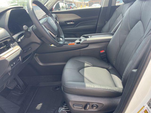 new 2025 Toyota Grand Highlander car, priced at $53,722