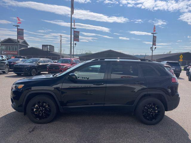 used 2023 Jeep Cherokee car, priced at $21,444
