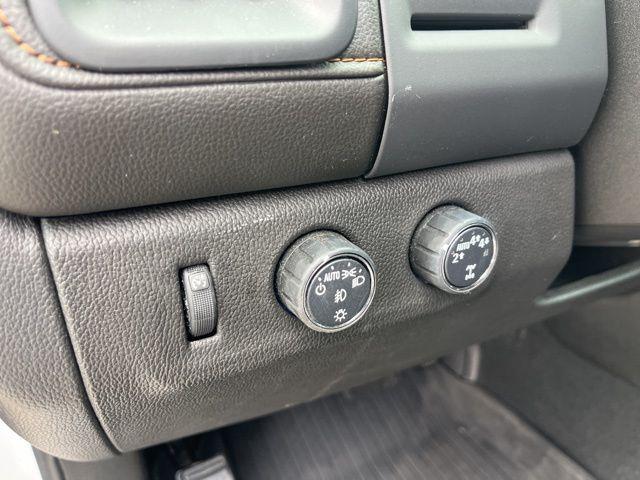 used 2022 GMC Canyon car, priced at $33,637