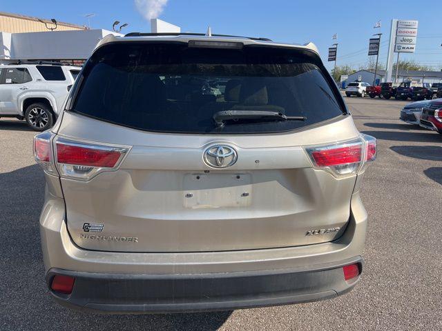 used 2015 Toyota Highlander car, priced at $18,515