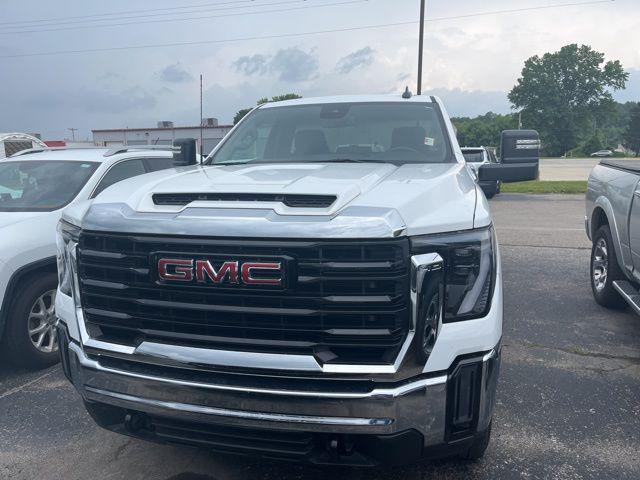 used 2024 GMC Sierra 2500 car, priced at $47,915