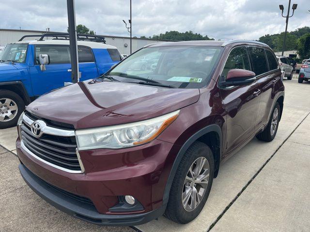 used 2015 Toyota Highlander car, priced at $19,999