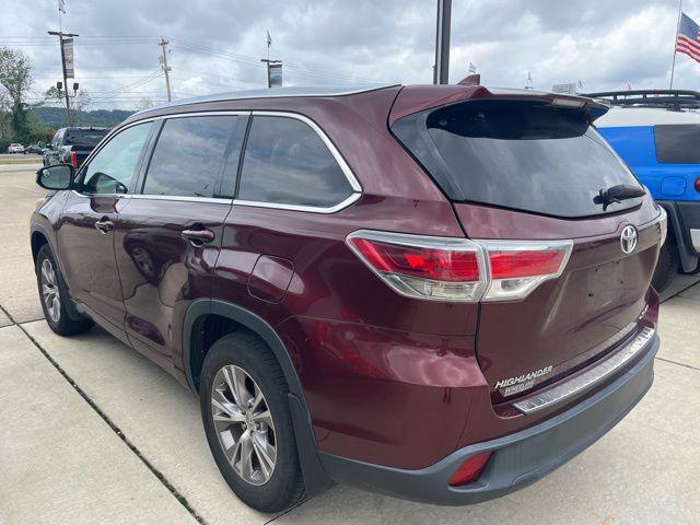 used 2015 Toyota Highlander car, priced at $19,999