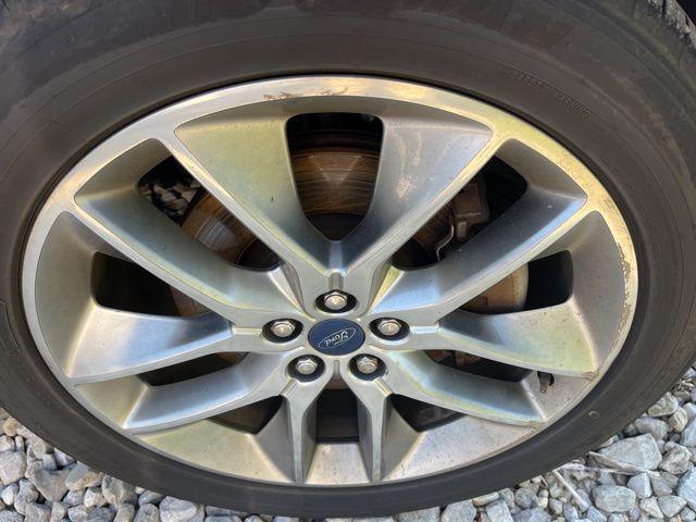 used 2015 Ford Edge car, priced at $12,999