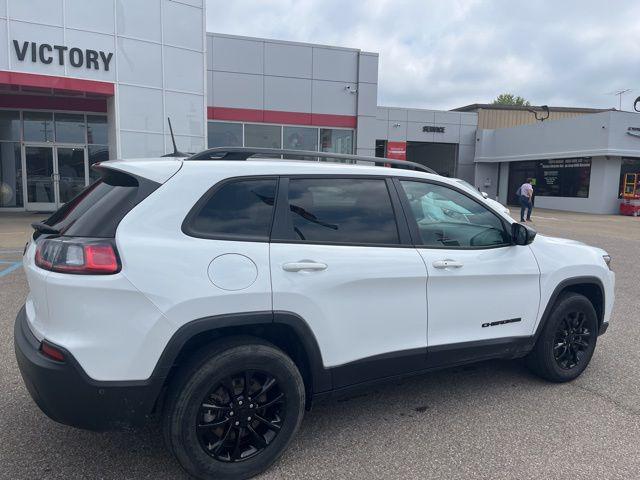 used 2023 Jeep Cherokee car, priced at $22,621
