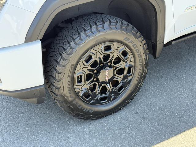 used 2022 GMC Sierra 2500 car, priced at $56,476
