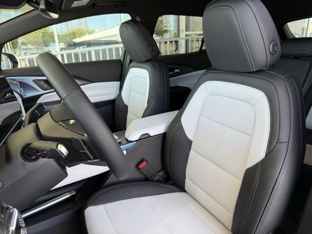 new 2025 Chevrolet Equinox EV car, priced at $41,510