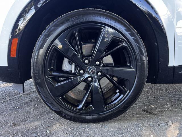 used 2025 Buick Envision car, priced at $31,448