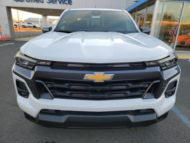 new 2025 Chevrolet Colorado car, priced at $39,999