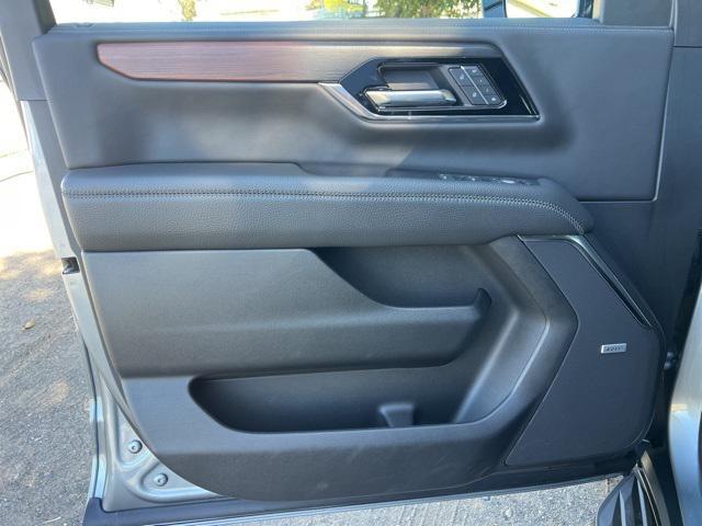 used 2025 GMC Yukon car, priced at $70,612