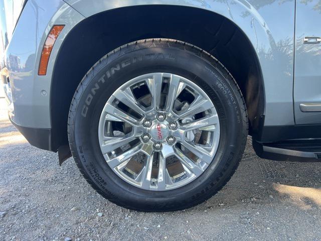 used 2025 GMC Yukon car, priced at $70,612
