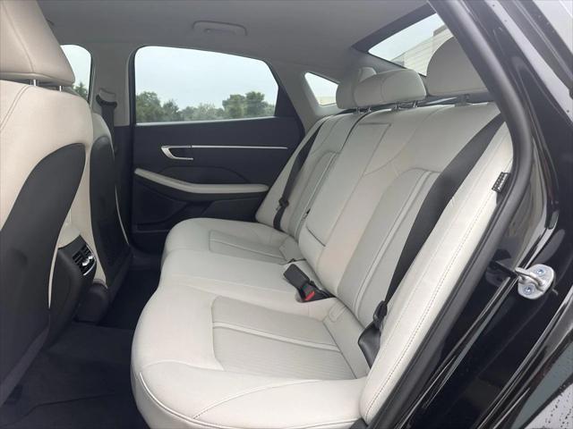 new 2025 Hyundai Sonata Hybrid car, priced at $32,317