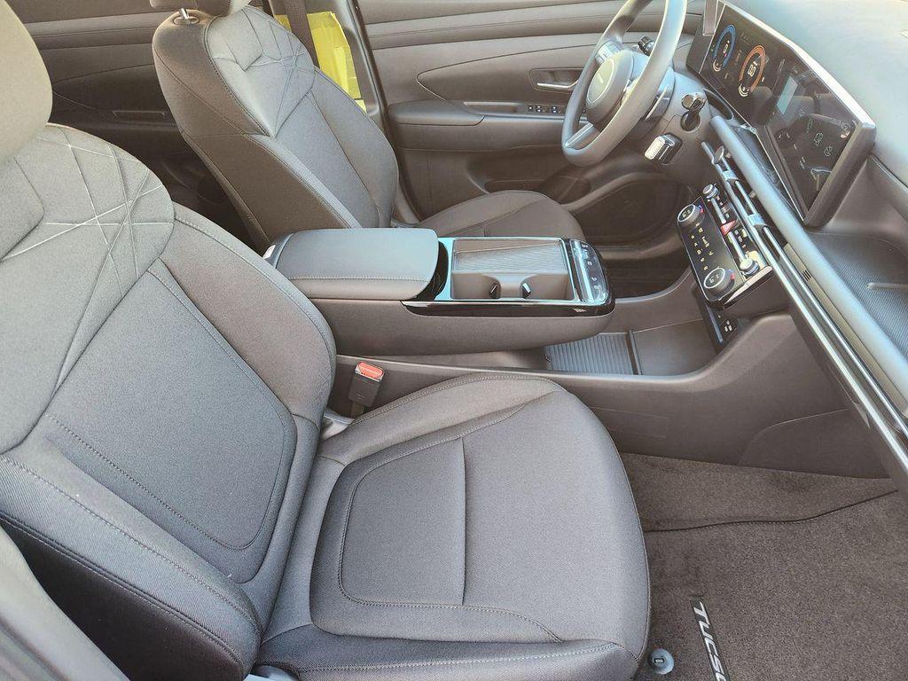 new 2026 Hyundai TUCSON Hybrid car, priced at $32,474