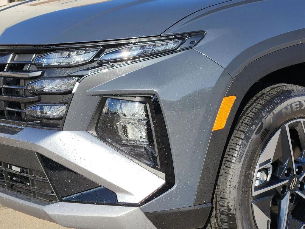 new 2026 Hyundai TUCSON Hybrid car, priced at $32,474