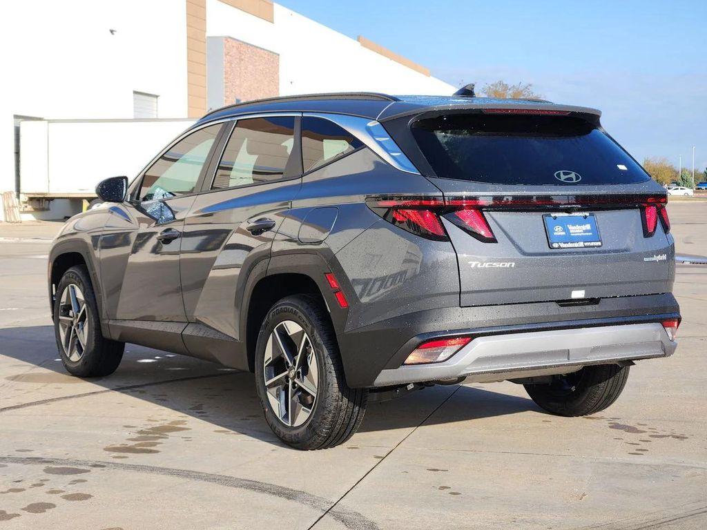 new 2026 Hyundai TUCSON Hybrid car, priced at $32,474