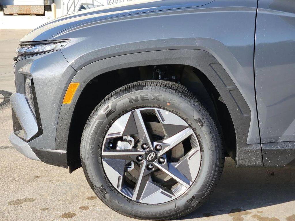 new 2026 Hyundai TUCSON Hybrid car, priced at $32,474