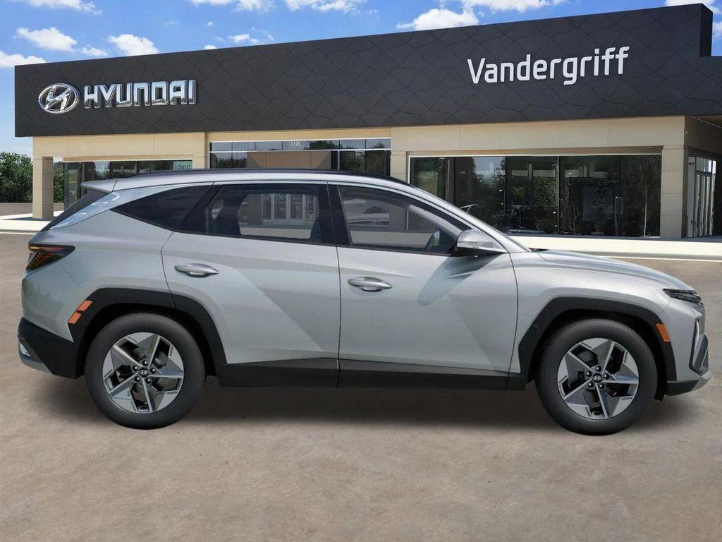 new 2026 Hyundai TUCSON Hybrid car, priced at $33,343
