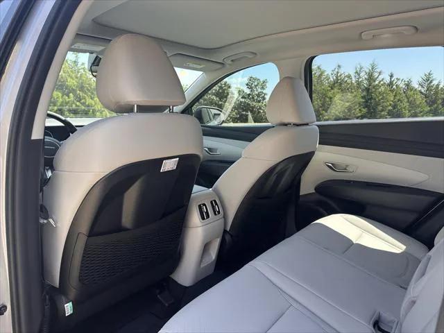 new 2025 Hyundai TUCSON Hybrid car, priced at $36,618