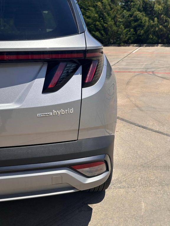 new 2025 Hyundai TUCSON Hybrid car, priced at $35,868
