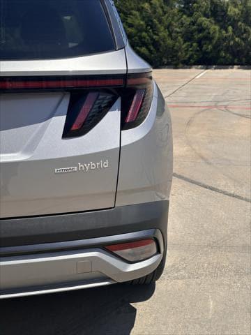 new 2025 Hyundai TUCSON Hybrid car, priced at $36,618