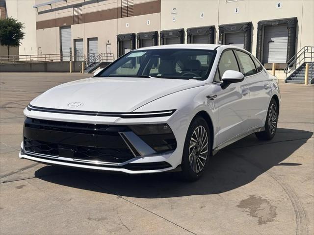 new 2025 Hyundai Sonata Hybrid car, priced at $32,980