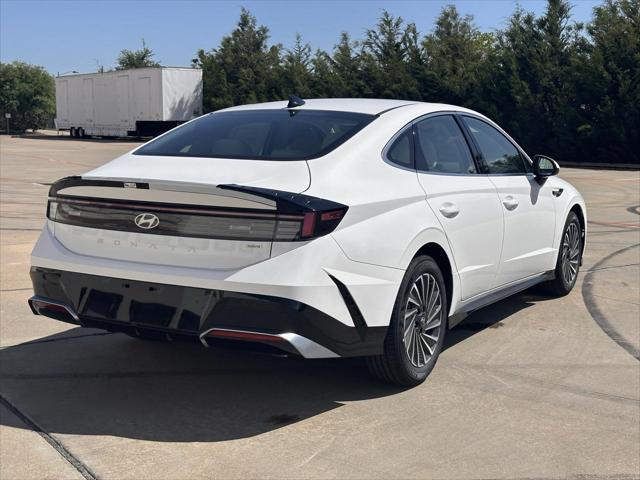 new 2025 Hyundai Sonata Hybrid car, priced at $32,980
