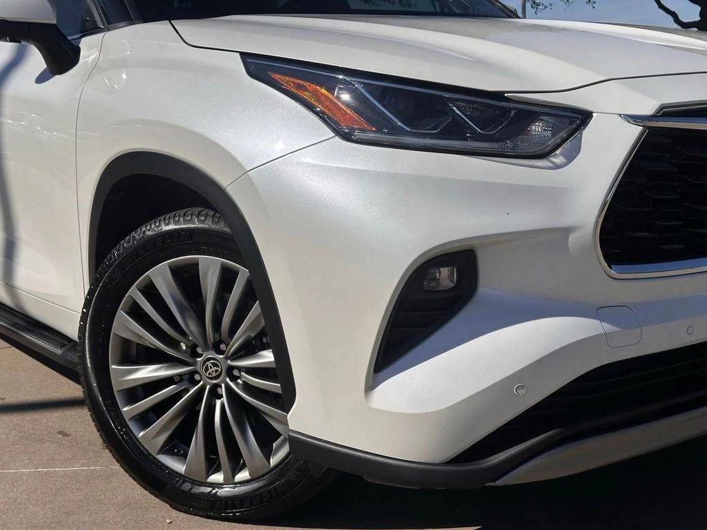 used 2020 Toyota Highlander car, priced at $29,225