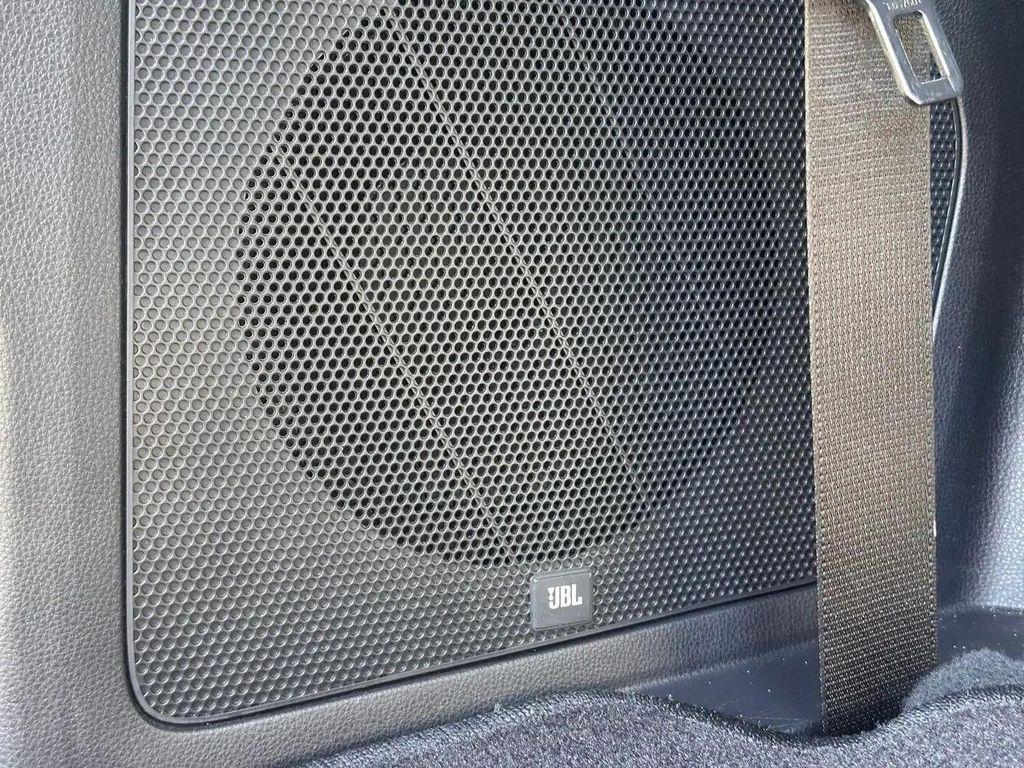 used 2020 Toyota Highlander car, priced at $29,225