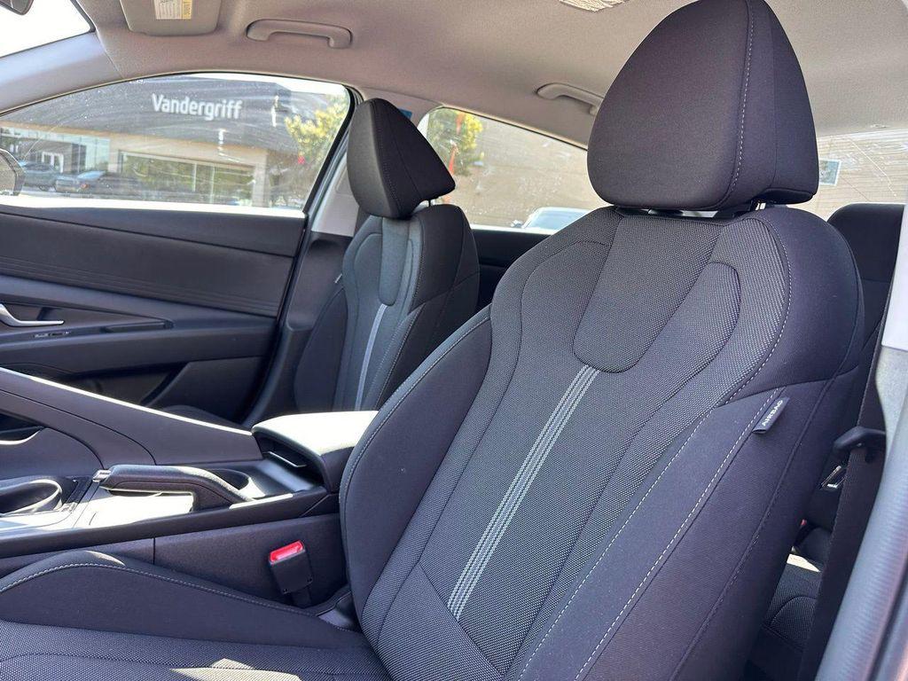 new 2025 Hyundai Elantra car, priced at $21,290