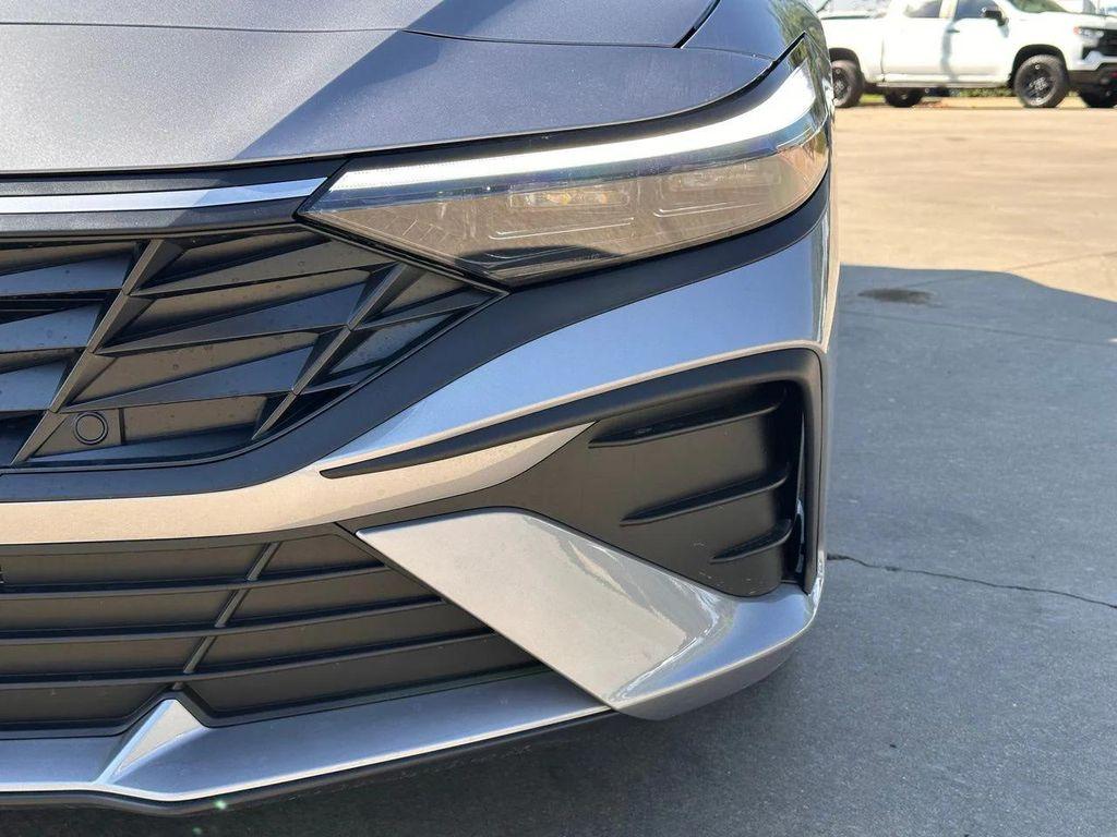 new 2025 Hyundai Elantra car, priced at $21,290