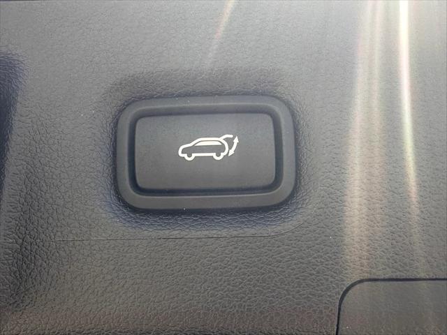 used 2023 Hyundai Santa Fe car, priced at $31,318