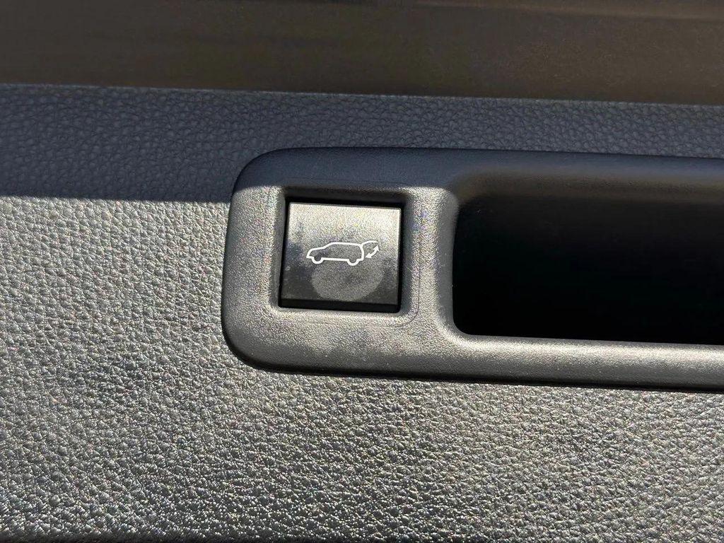 used 2022 Toyota Highlander car, priced at $31,496